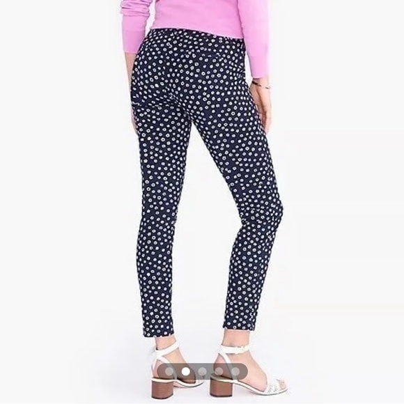 J. By J. Crew Winnie Navy Floral Pants; Size 0 - Picture 2 of 10